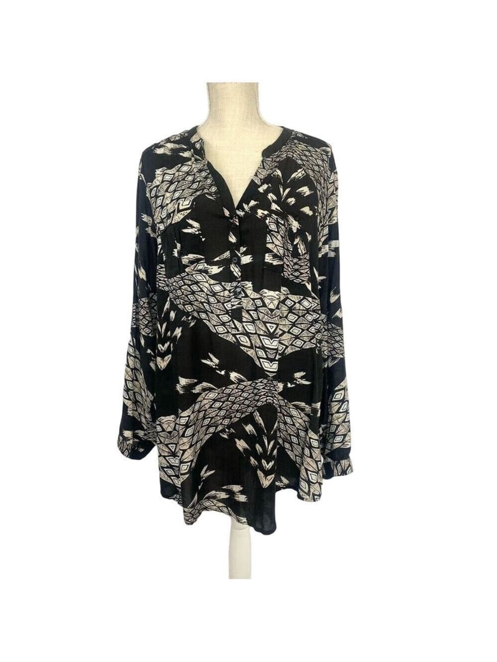 Vintage Y2K Calvin Klein Women's XL Black White Tropical Leaf Print Button-Up B
